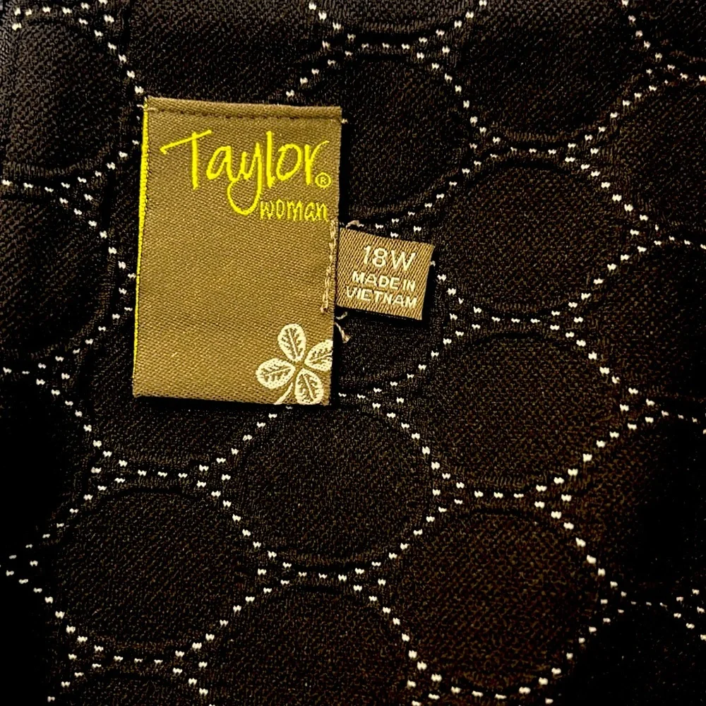 Taylor black mini